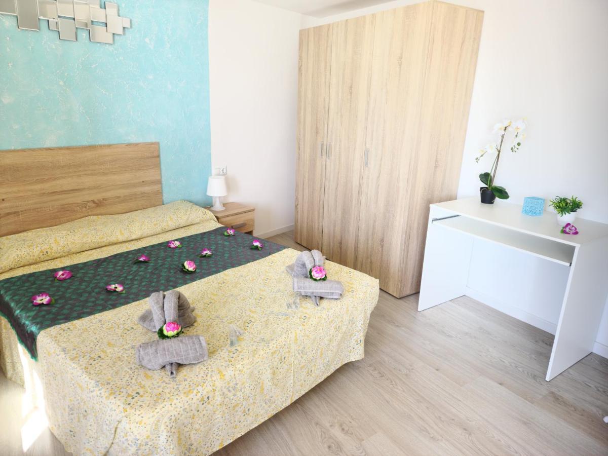 Daniel Beachfront, 2 Rooms Wifi Free Плая де лас Америкас Екстериор снимка
